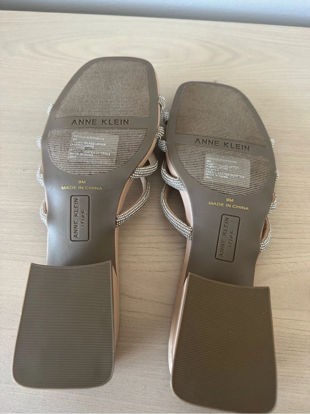 Anne Klein Nikole Beige Block Heel Sandals / Size 9 NWOB